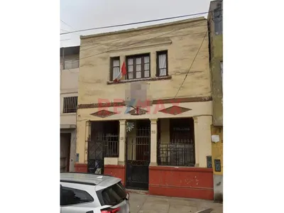 Vendo Casa Como Terreno En Una De Las Zonas Mas Comerciales De Lince, Límite Con San Isidro