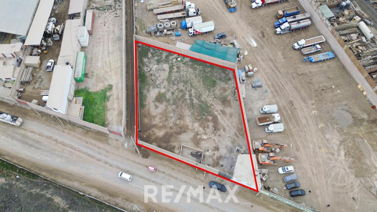 Venta de Local Industrial en Lurín - Lima 3 Dormitorios 