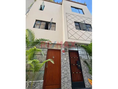 Casa De 4 Pisos Vive A Pasos Del Mar En Una De Las Zonas Más Buscadas De Miraflores