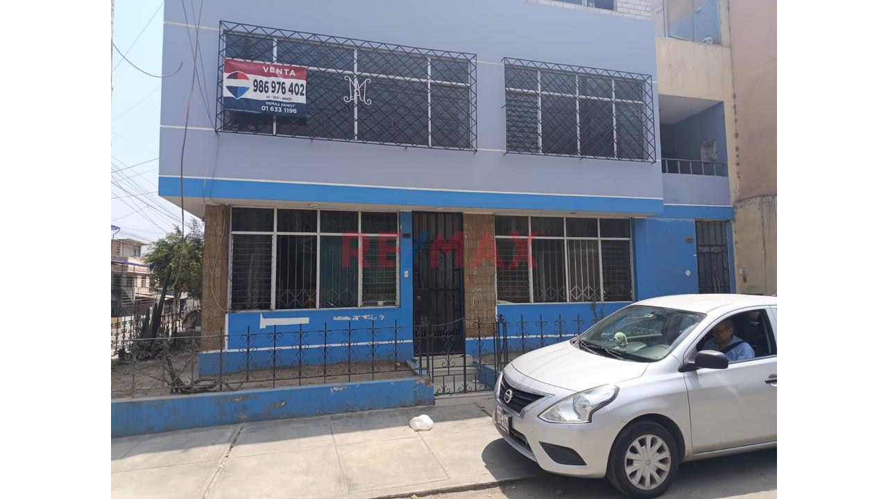 Venta De Amplio Departamento En Segundo Piso Zona Centrica De Chosica