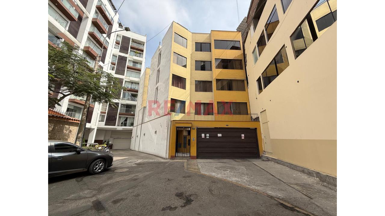 Venta De Departamento En Salamanca - Excelente Distribución E Iluminación
