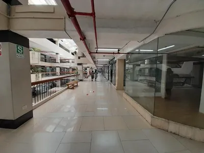 Venta de Local Comercial en Santiago de Surco - Lima 0 Dormitorio 
