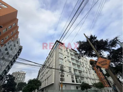¡Alquila Tu Próximo Hogar Amobladoen El Corazón De Miraflores! 🌟