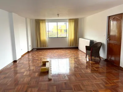 Venta de Departamento en Santiago de Surco - Lima 3 Dormitorios