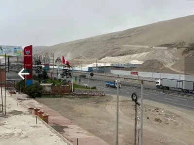 Venta De Amplio Almacen En Plena Vila El Salvador