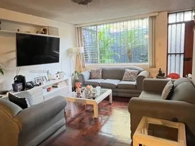 Venta de Casa en Miraflores - Lima 4 Dormitorios