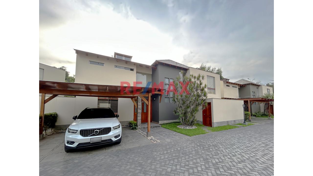 Venta De Casa En Condominio - La Molina