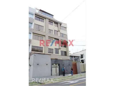 Gran Oportunidad De Venta De Departamento En San Borja, Ideal Para Una Familia Joven, En Una Zona Centrica Y Segura
