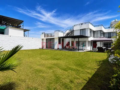 Casa En Plaza Sabandia