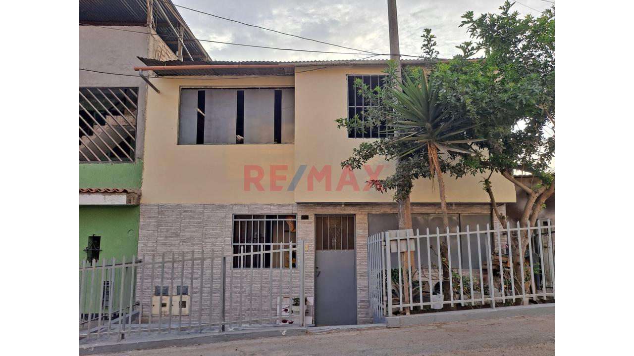 Vendo Casa En San Juan De Miraflores A Solo 10 Minutos De La Estación Maria Auxiliadora
