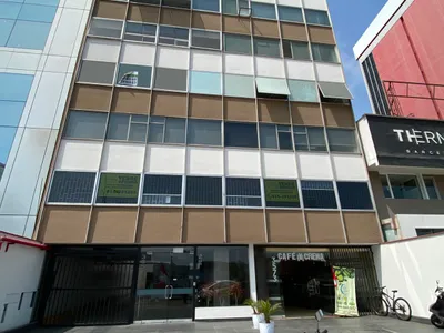 Oficina todo el 2do Piso de  158 m² + 3 Estacionamientos en  San Isidro