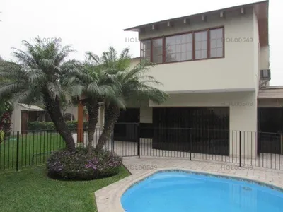 Casa en venta · Avenida Jose Leon Barandiaran N 5, La Molina · 780 m², 5 dorm.