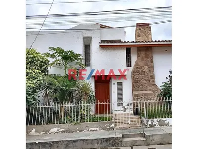 🚀Alquilo Casa En Urbanizacion El Chilcal A Una Cuadra De Avenida Grau!!👀 Ideal Para Empresas O Instituciones Públicas O Privadas✔