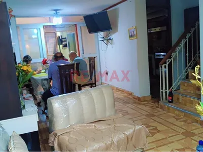 🏠 ¡Invierte En Una Propiedad Con Potencial De Rentabilidad! 📍 En Plena Av. Universitaria – Av. México Comas