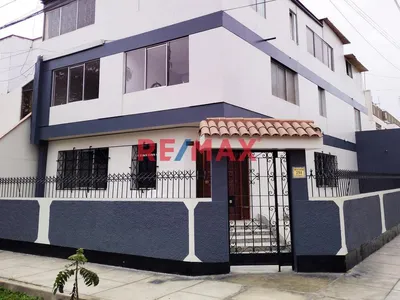 Tu Nuevo Hogar Te Espera! Se Alquila Hermosa Casa De 2 Pisos