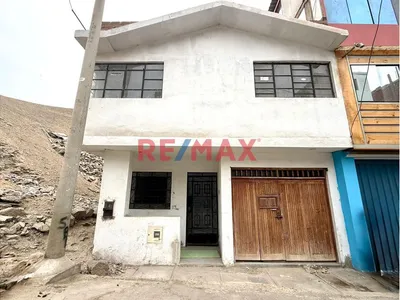 Vendo Casa De 2 Pisos - Ventanilla