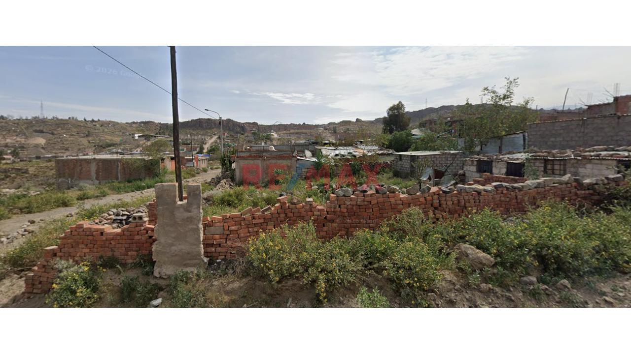 Terreno En Esquina Villa Confraternidad