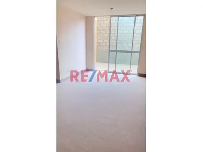 Amplio E Iluminado Departamento En Primer Piso En Condominio En Carabayllo