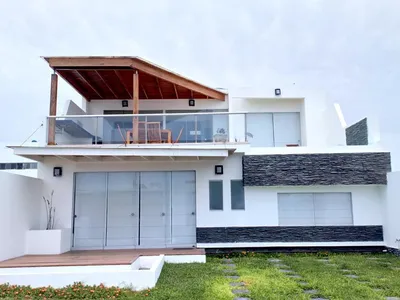 Casa en venta · Mala · 250 m², 5 dorm.