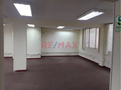Oprtunidad Única De Venta De  Oficina En Alto Zona Comercial De  Monterrico En Surco