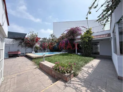 Venta de Casa en San Borja - Lima 4 Dormitorios 