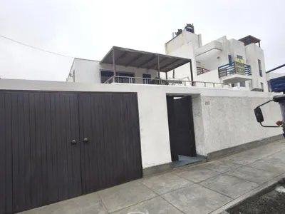 Venta de Casa en Pucusana - Lima 5 Dormitorios 