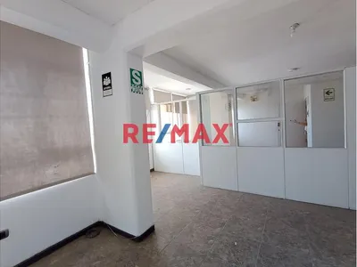 🏢 Oficina En Alquiler En Plaza Fuerte – Piura
