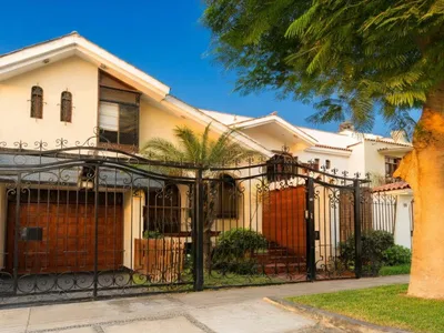 Venta de Casa en Santiago de Surco - Lima 3 Dormitorios