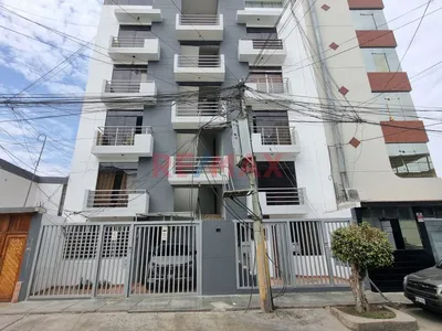 Se Alquila Hermoso Departamento Amoblado En Santa Victoria  - 5To Piso