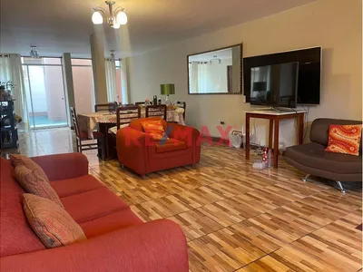 🏡 Casa En San Borja – Espacios Amplios Y Gran Potencial 🏡