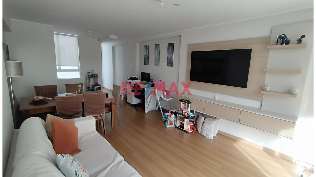 ¡Oportunidad En Lince!  Departamento De 3 Habitaciones En Av. Risso - Piso 4