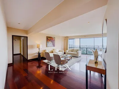 Venta de Departamento en Santiago de Surco - Lima 3 Dormitorios 