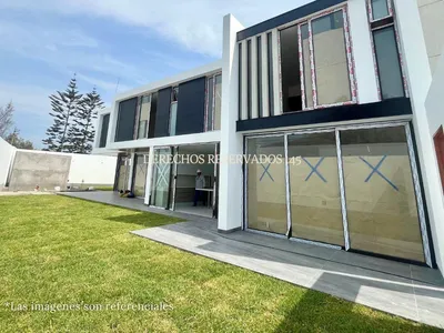 Casa en venta · Rinconada del Lago Etapa 2, La Molina · 445 m², 4 dorm.