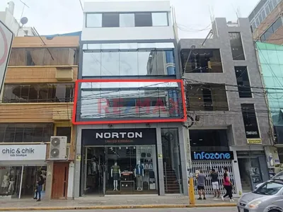 Alquiler de Local Comercial en - Chiclayo 0 Dormitorio 