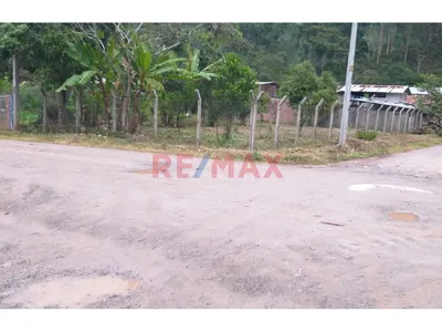 ¡Gran Oportunidad! Venta De Terreno De 600 M² En El Barrio Industrial - Villa Rica, Oxapampa