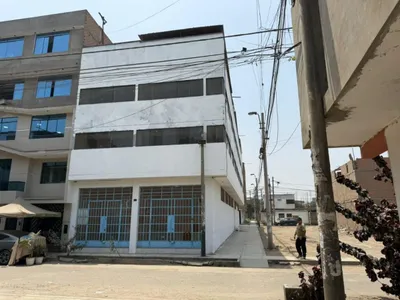 Venta de Local Comercial en Carabayllo - Lima 0 Dormitorio 