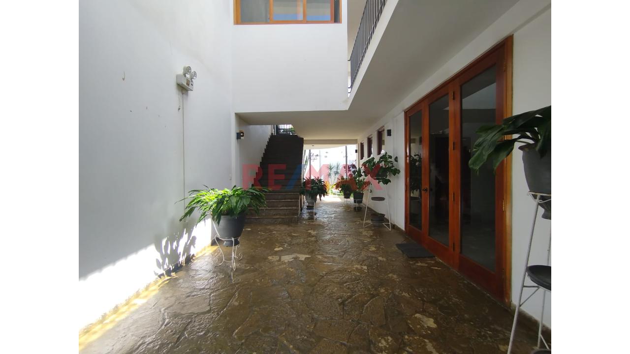 Venta De Casa Moderna En Av.Grau Sullana