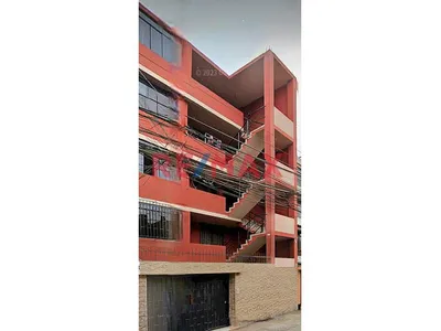 En Venta, Casa De 5 Pisos, Con Nueve Departamentos Independientes; En Templo Tardío, Mangomarca, San Juan De Luriganch0; Lima.