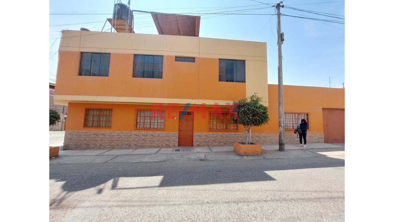 Casa Comercial En Venta