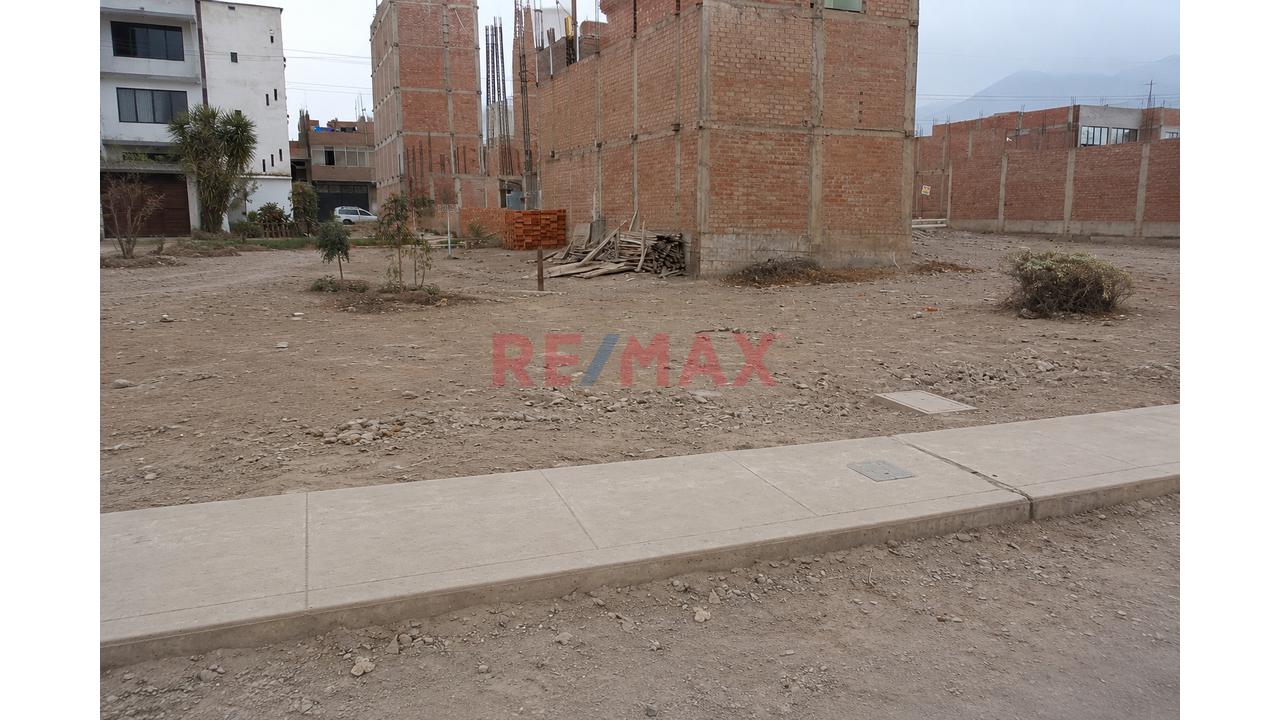 Tu Nuevo Hogar Empieza Con Este Terreno De 180 M²