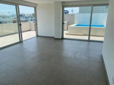 Venta de Departamento en Santiago de Surco - Lima 4 Dormitorios