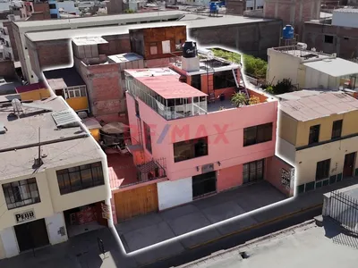 Venta De Casa En Zona Hotelera