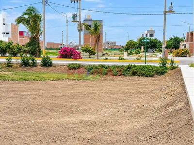 Terreno En Venta- Urb. Sta Lucia- Chiclayo