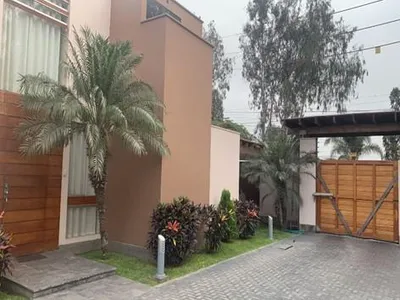 Venta de Casa en La Molina - Lima 4 Dormitorios