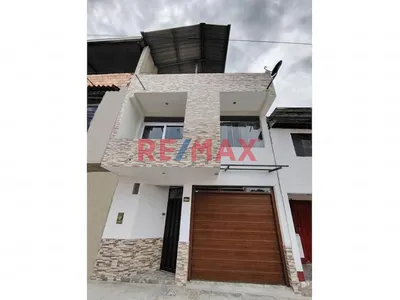 En Venta!! Casa De 3 Pisos En Avenida 2 De Mayo - Moyobamba.