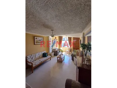 Casa En Venta Urb Lambramani