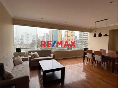 🏡 ¡Amplio Departamento De 3 Dormitorios En Venta En San Isidro!