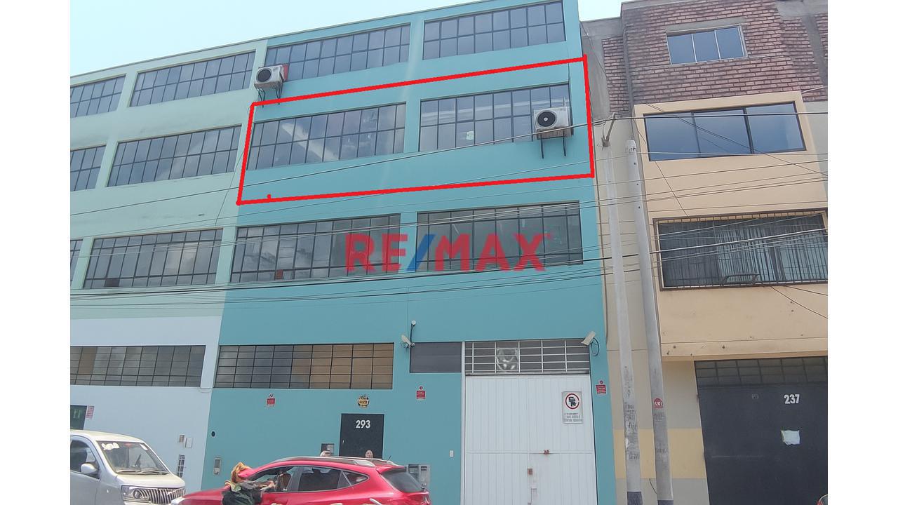 🏢 ¡Alquila Tu Nuevo Local Comercial En San Luis!- Piso 3 120M2