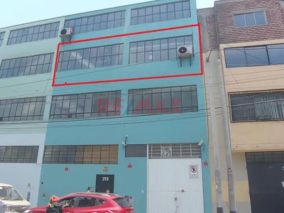 🏢 ¡Alquila Tu Nuevo Local Comercial En San Luis!- Piso 3 120M2
