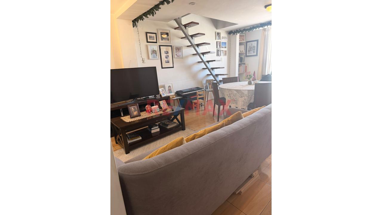 Duplex En Hunter: Oportunidad De Inversión En Zona De Salud Y Comercio